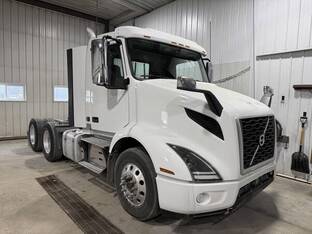 2020 Volvo VNR64T300