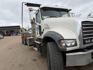 2008 Mack GRANITE GU713
