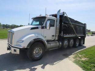 2025 Kenworth T880