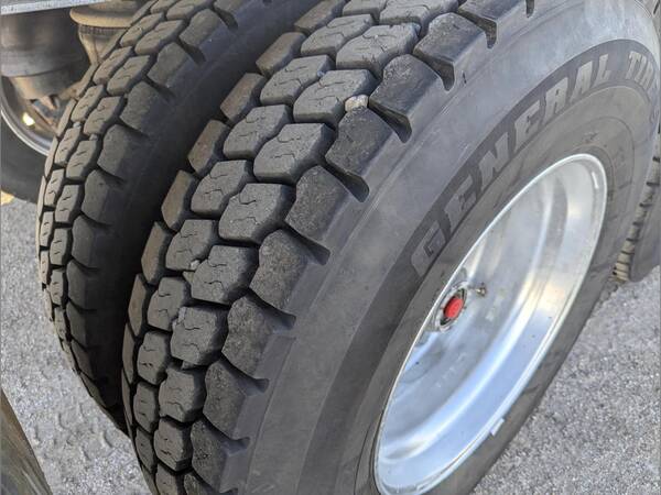 2011 Travis 35ft frameless aluminum end dump
