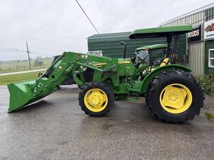 2015 John Deere 5055E