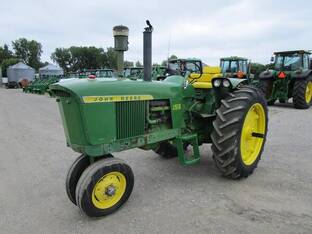 1967 John Deere 2510
