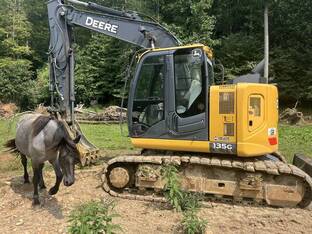 2019 John Deere 135G