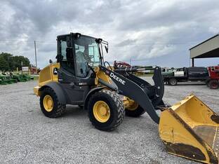 2022 John Deere 324L