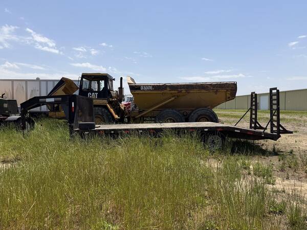 2010 Hurst 30 ft gooseneck