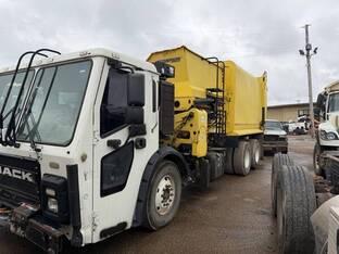2017 Mack LR613