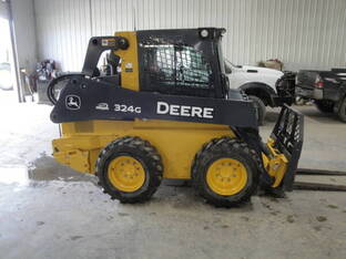 2018 John Deere 324G