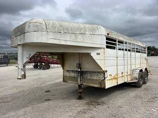 2000 Calico STOCK TRAILER