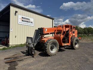 2018 JLG 8042