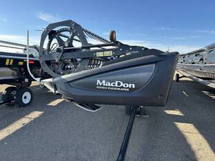 2015 MacDon Industries FD75