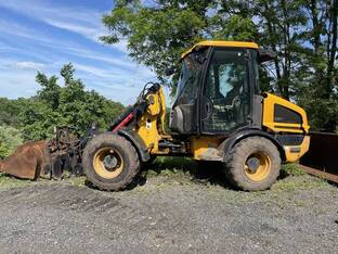 2017 JCB 407