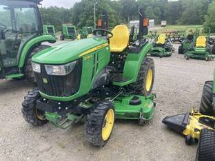 2017 John Deere 2038R