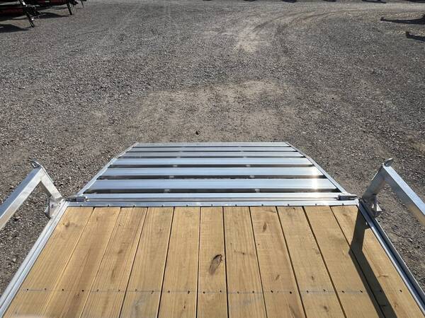 2026 Load Trail ua8316032bv
