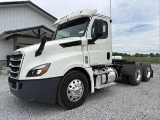 2019 Freightliner CASCADIA 126