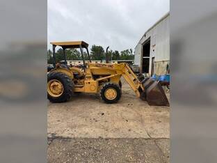 New Holland 445D