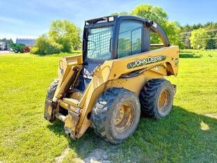 2002 John Deere 280