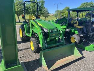 2018 John Deere 3033R