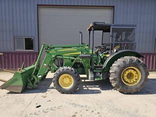 2010 John Deere 5075M