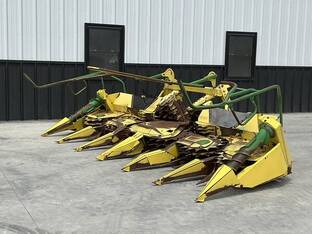 John Deere 686X