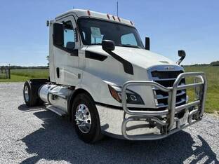 2019 Freightliner CASCADIA 126