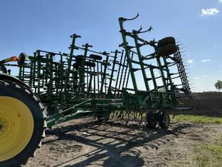 2012 John Deere 2210