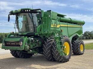 2023 John Deere X9 1100