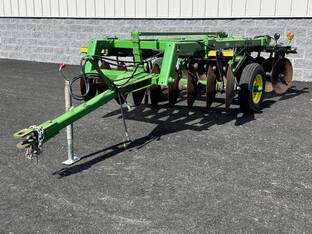 John Deere 225