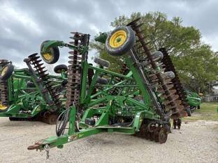 2017 John Deere 2623VT