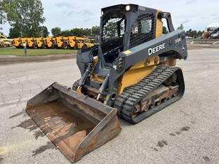 John Deere 333G