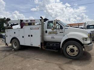 2006 Ford F750