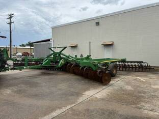 2016 John Deere 2623