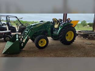 2022 John Deere 4052M