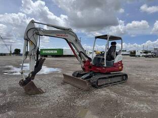 2022 Takeuchi TB260