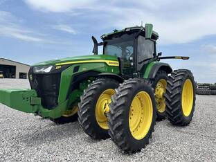 2022 John Deere 8R 310