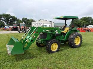 2016 John Deere 5065E