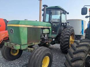 John Deere 4840