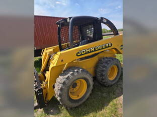 2000 John Deere 260