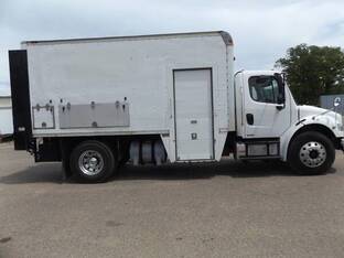 2007 Freightliner BUSINESS CLASS M2 106