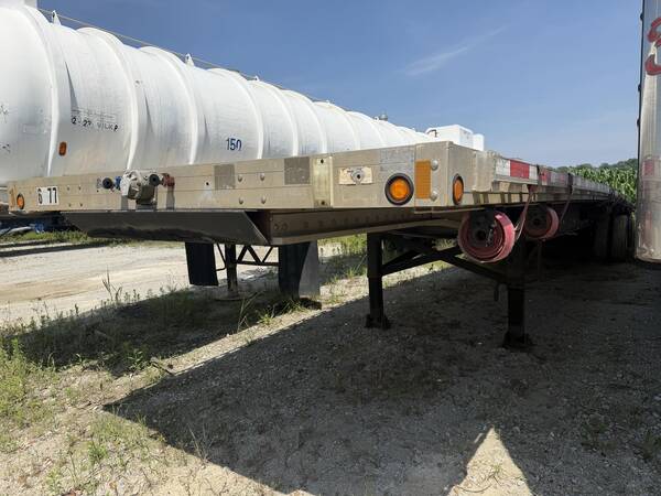 2009 Doonan chaparral 48 ft flat bed