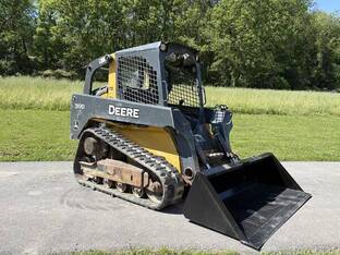 2013 John Deere 319D