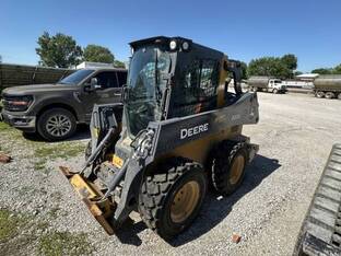 2023 John Deere 320G