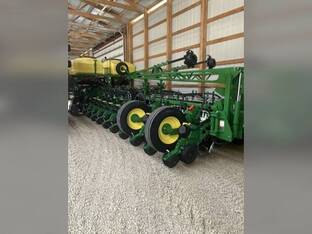 2023 John Deere 1775NT