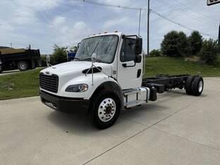 2022 Freightliner BUSINESS CLASS M2 106