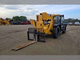 2022 JCB 510-56