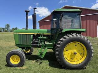 1977 John Deere 4430