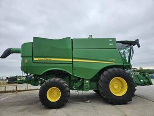 2023 John Deere S770