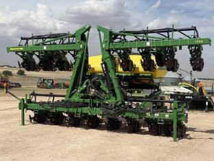 2016 John Deere 1725