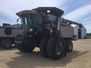 2010 Gleaner R76