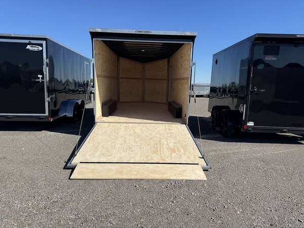 2026 United 8.5'x16' uj 7k black/mill 7' interior