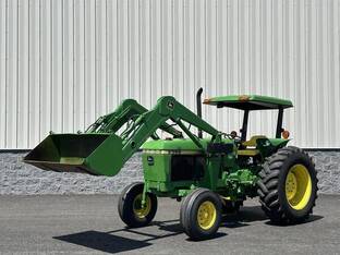 1990 John Deere 2355